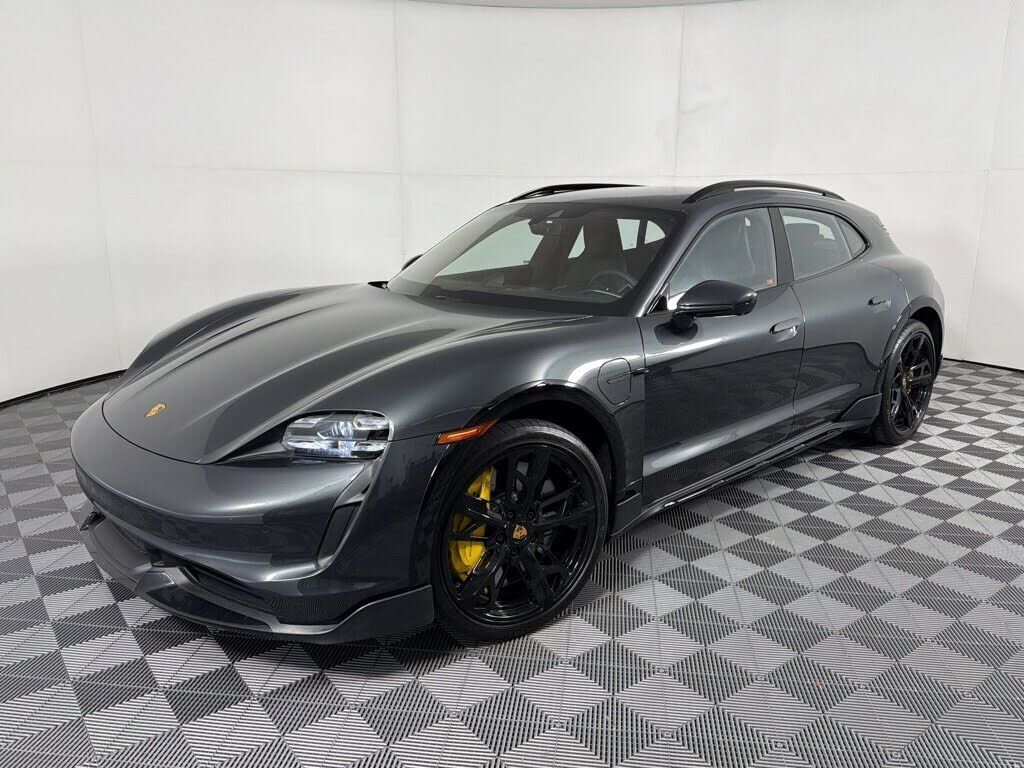 2023 PORSCHE Taycan