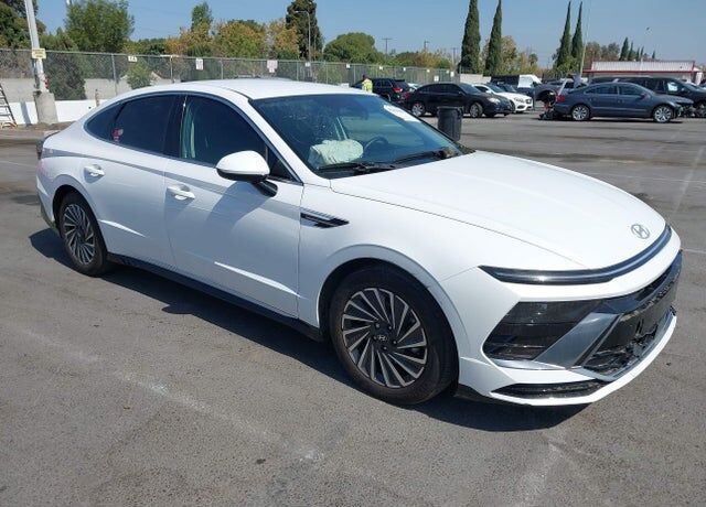 2025 HYUNDAI Sonata