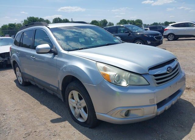 2012 SUBARU Outback
