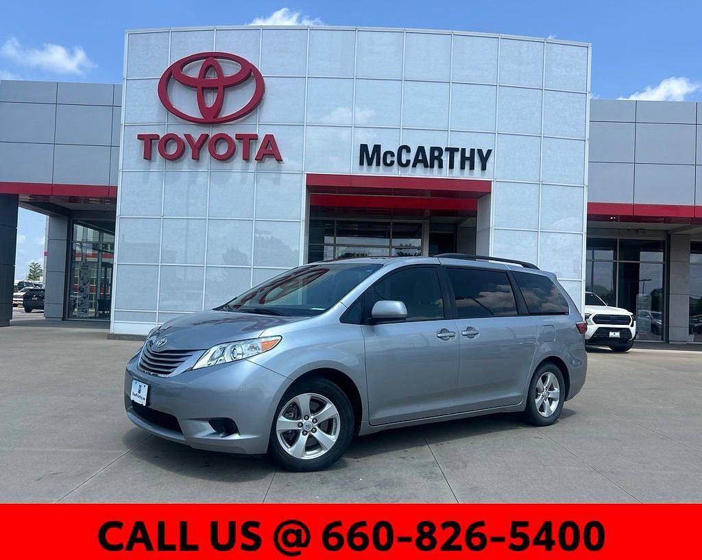 2016 TOYOTA Sienna