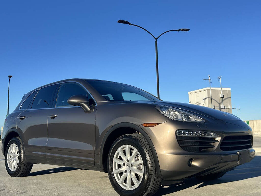 2012 PORSCHE Cayenne