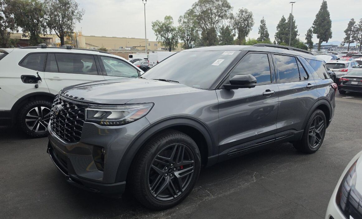 2025 FORD Explorer