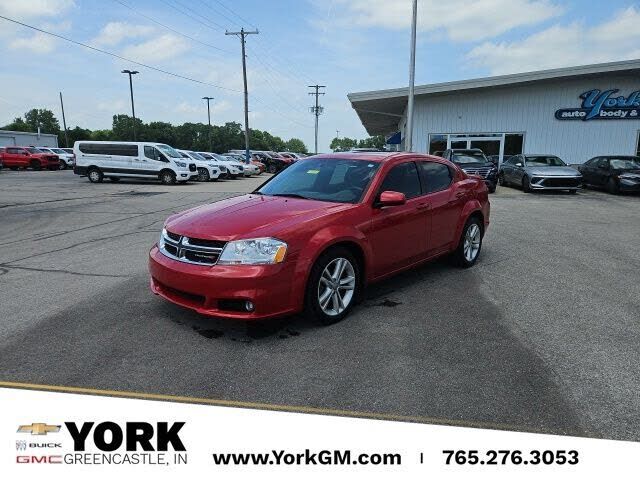 2013 DODGE Avenger