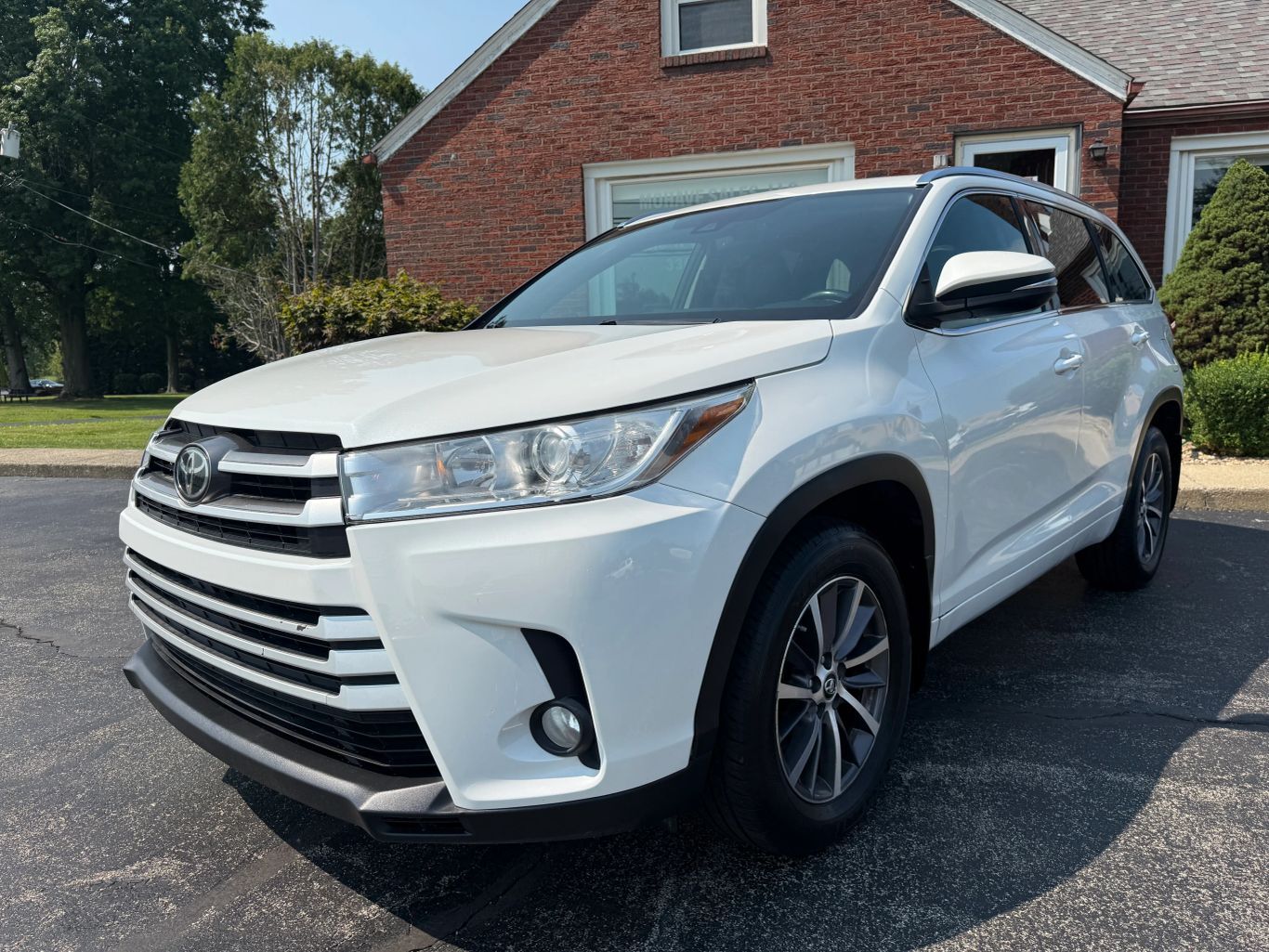 2017 TOYOTA Highlander
