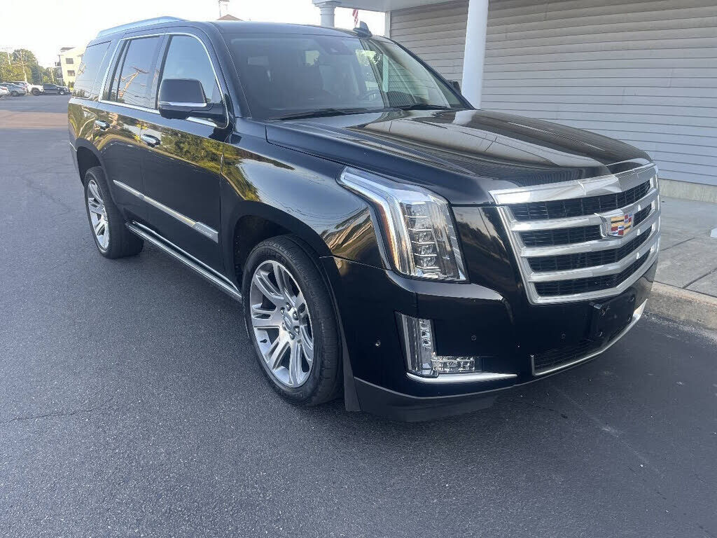 2017 CADILLAC Escalade