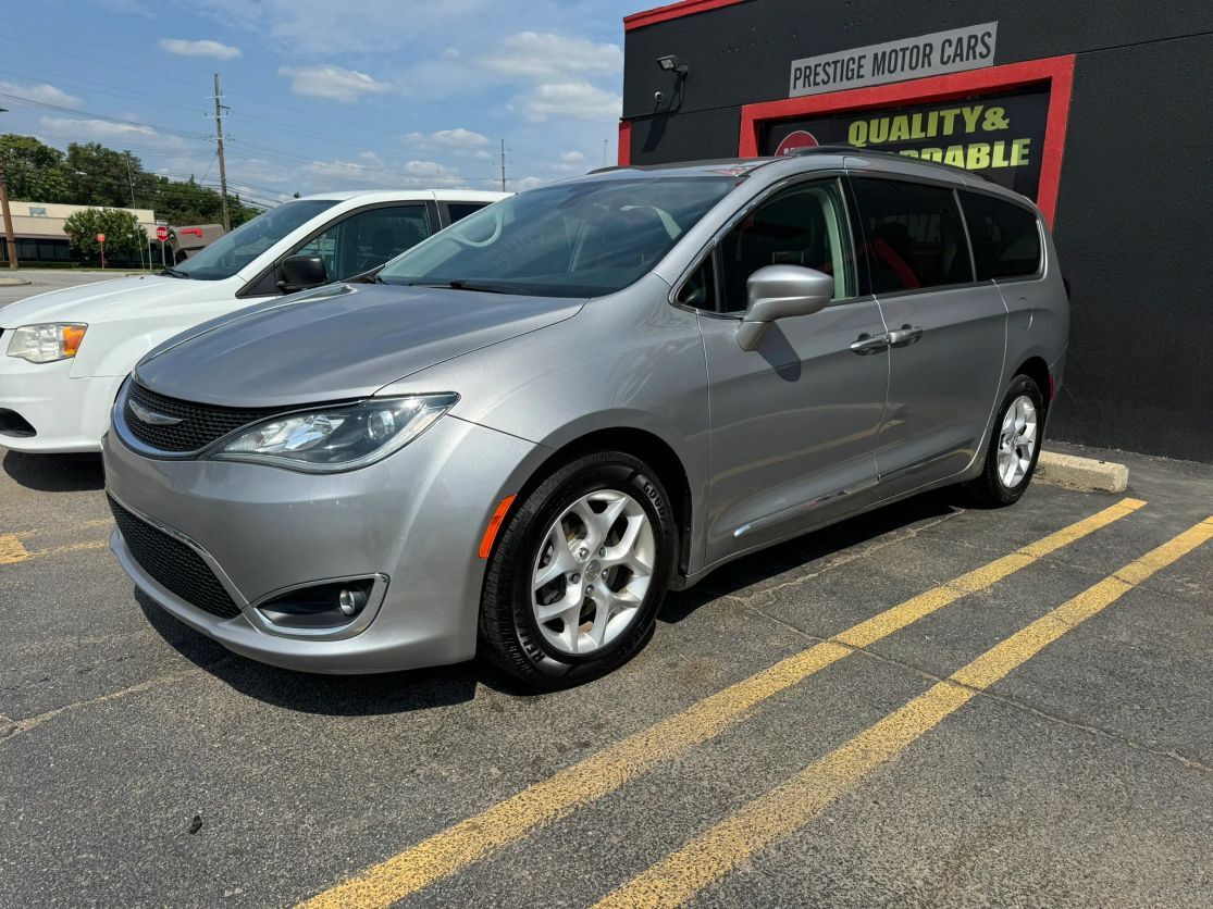 2017 CHRYSLER Pacifica