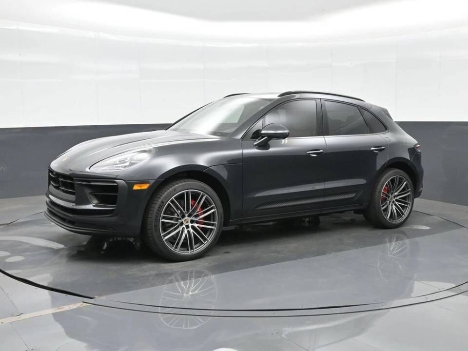 2026 PORSCHE Macan