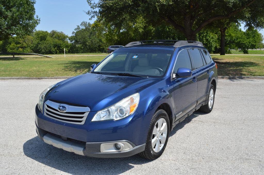 2010 SUBARU Outback