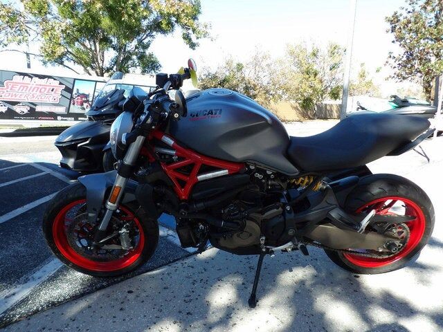 2017 DUCATI Monster