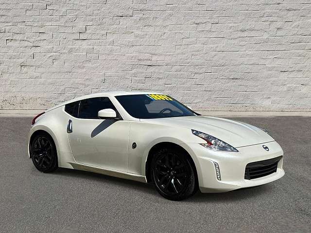 2017 NISSAN 370Z