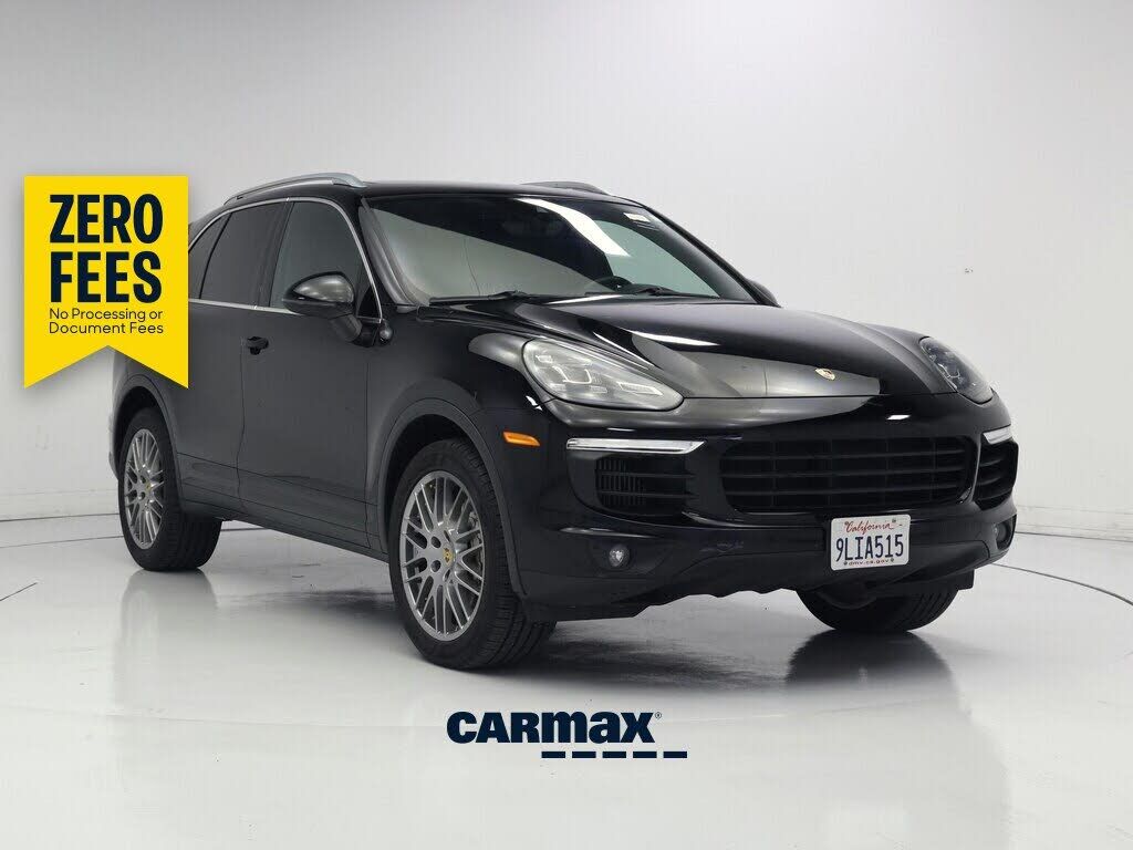 2015 PORSCHE Cayenne