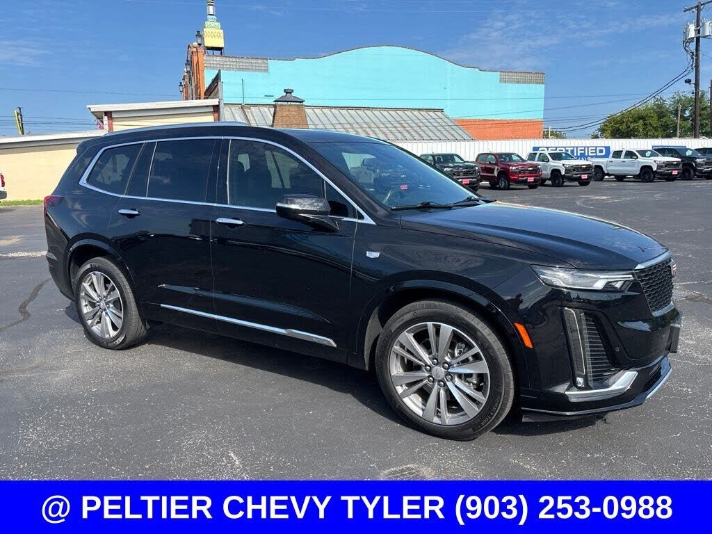 2021 CADILLAC XT6