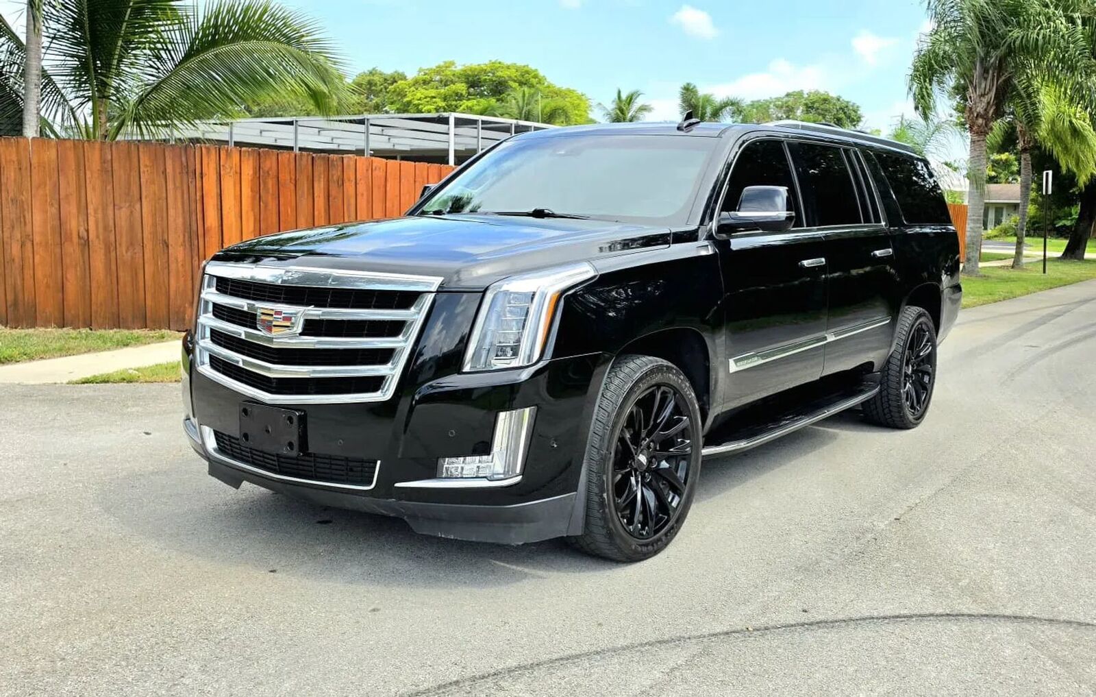 2017 CADILLAC Escalade ESV
