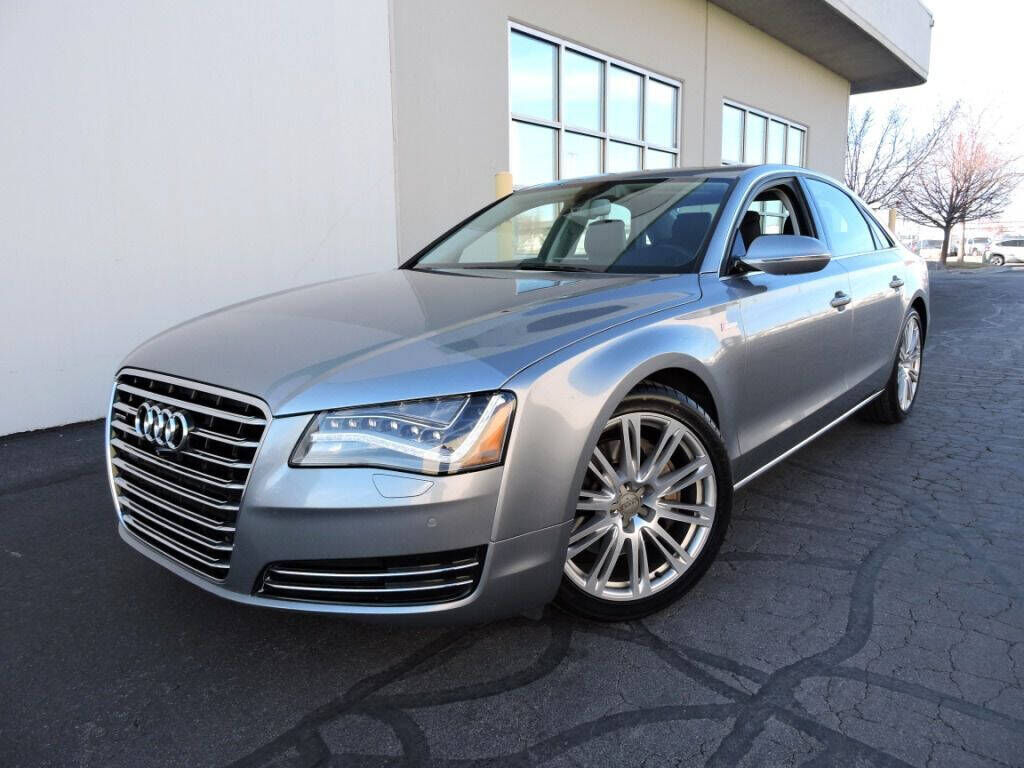 2013 AUDI A8