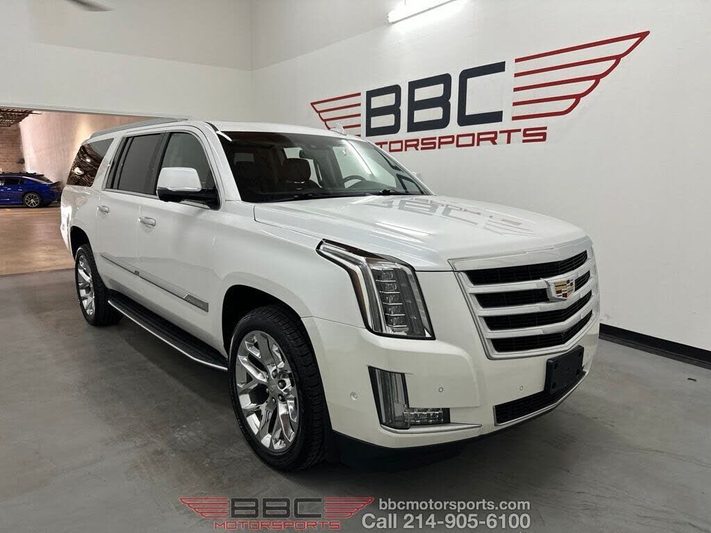 2017 CADILLAC Escalade ESV