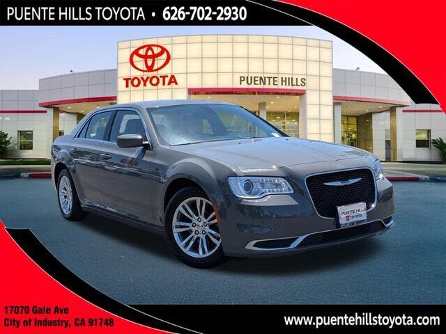 2019 CHRYSLER 300