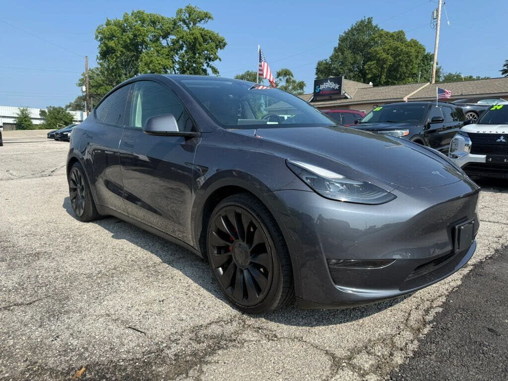 2022 TESLA Model Y