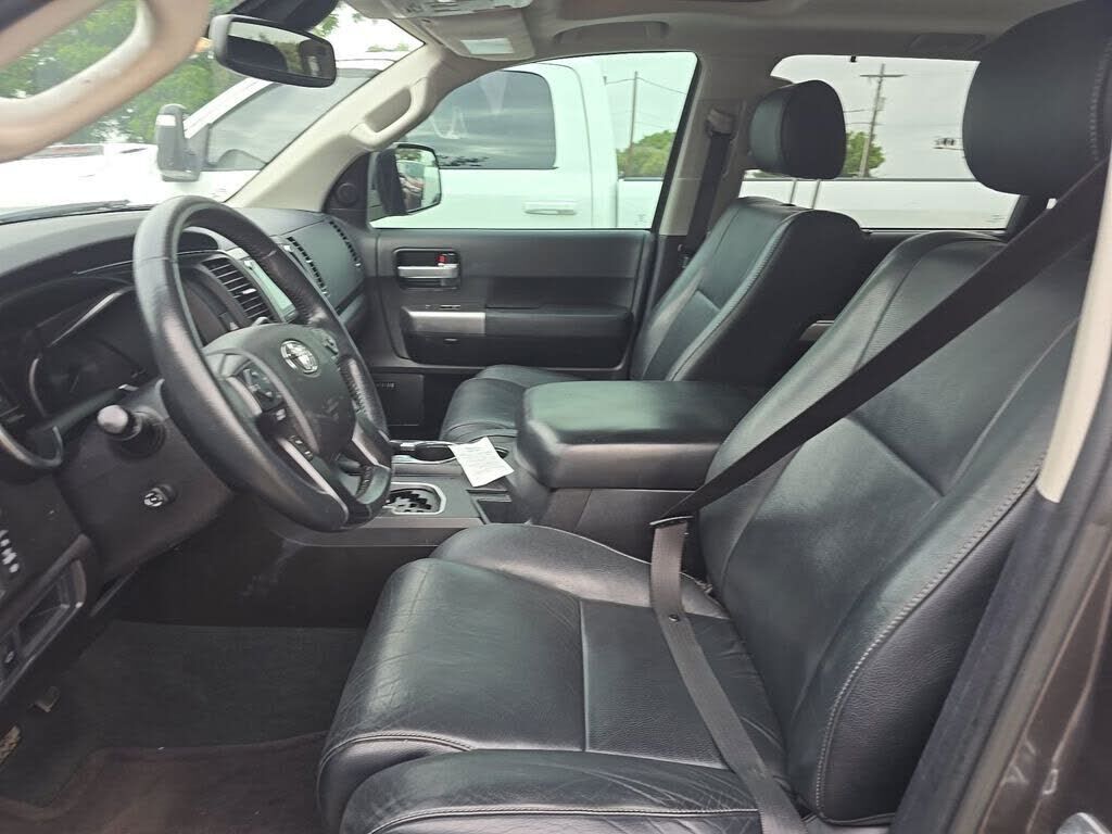2022 TOYOTA Sequoia