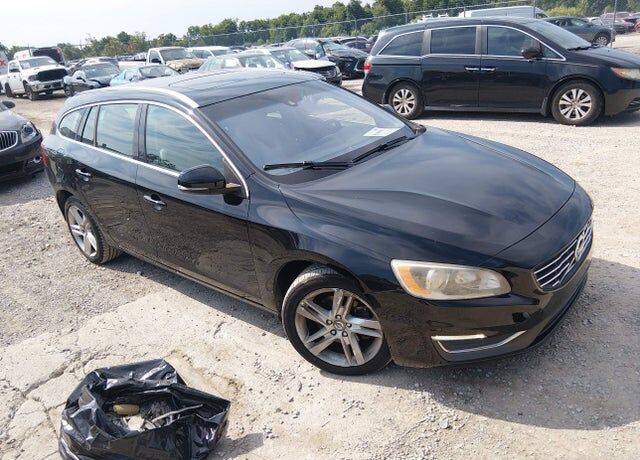 2015 VOLVO V60
