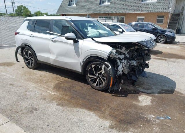 2022 MITSUBISHI Outlander