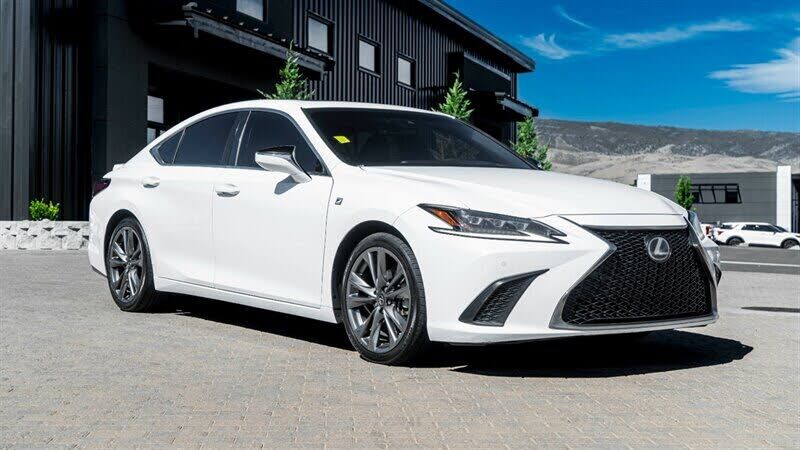 2019 LEXUS ES