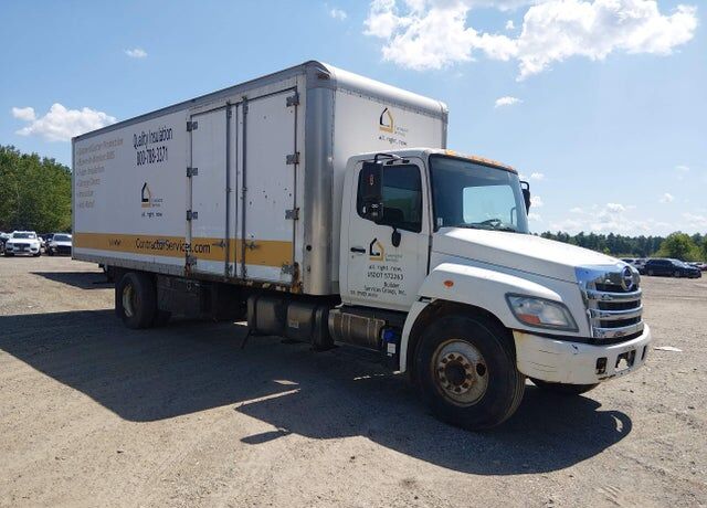 2013 HINO Incomplete Vehicle