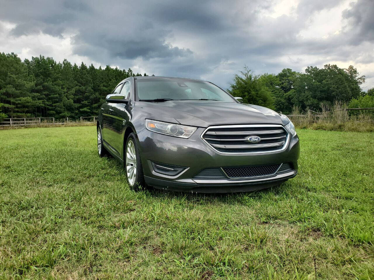 2015 FORD Taurus