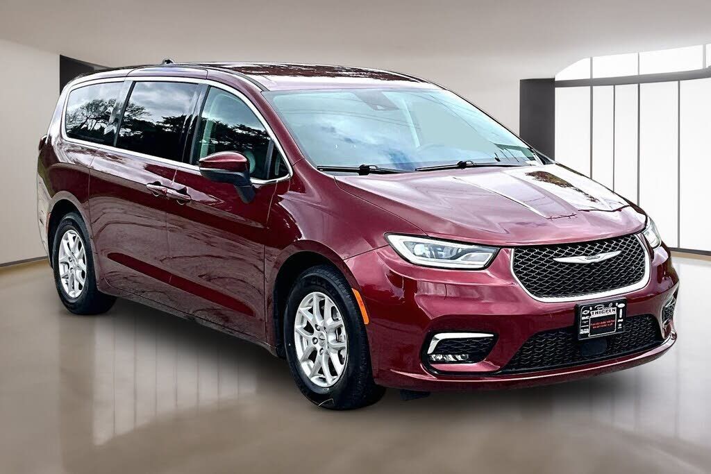 2023 CHRYSLER Pacifica