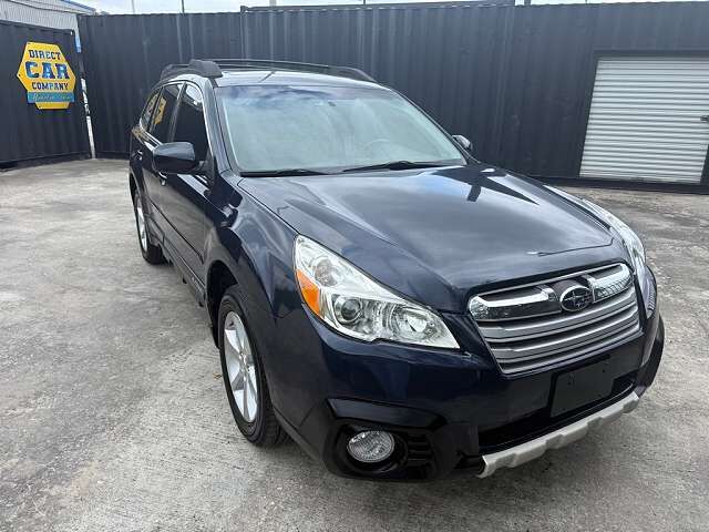 2013 SUBARU Outback