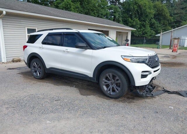 2021 FORD Explorer