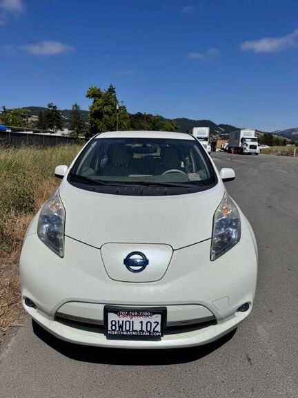 2011 NISSAN Leaf