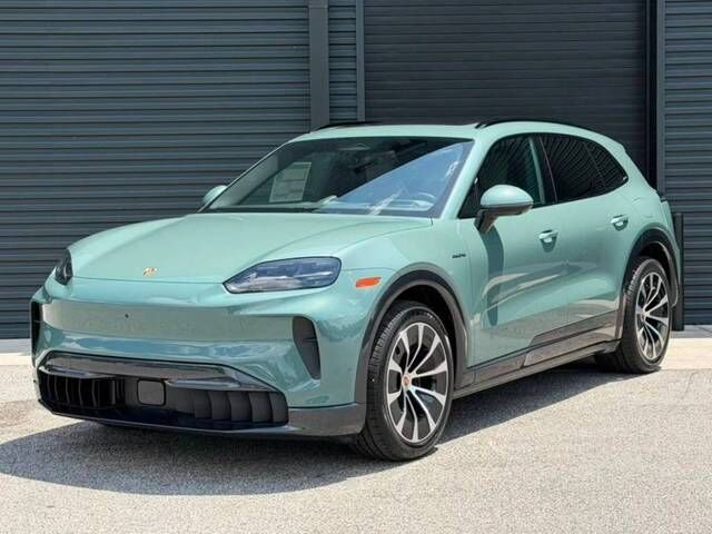 2026 PORSCHE Cayenne