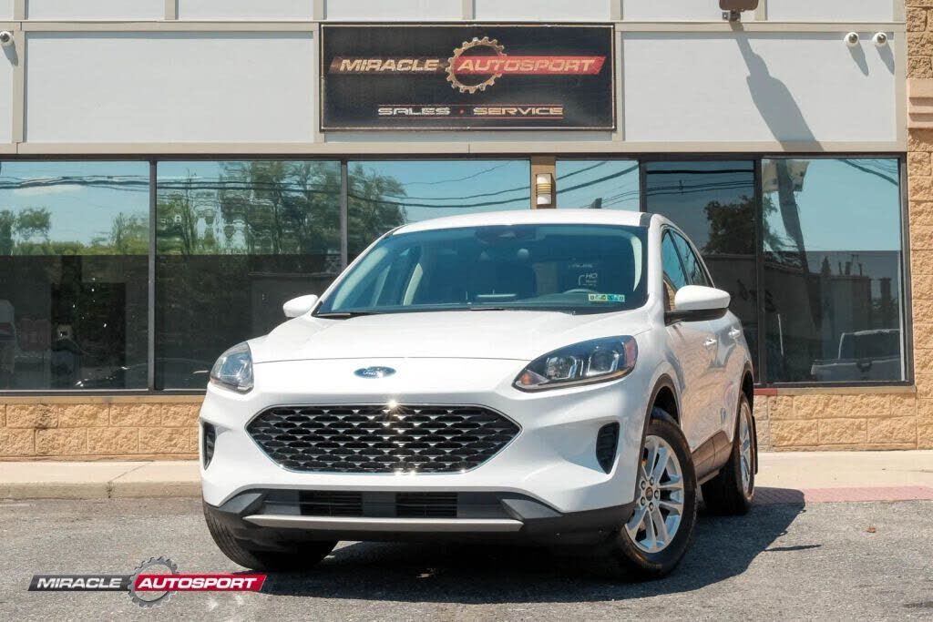 2021 FORD Escape