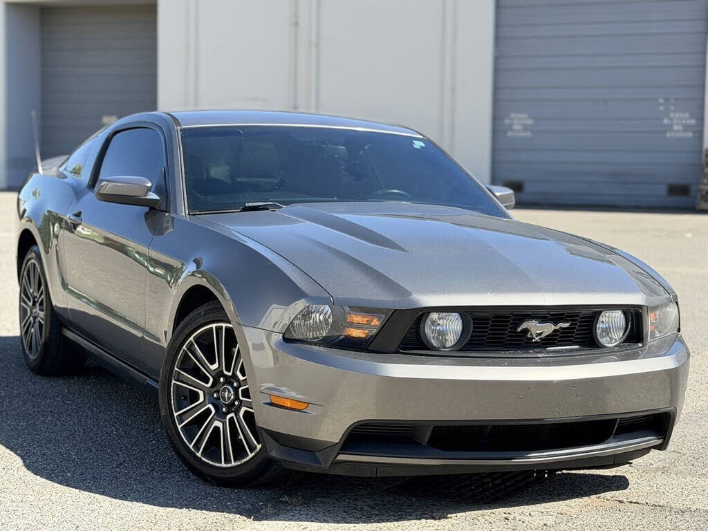 2011 FORD Mustang