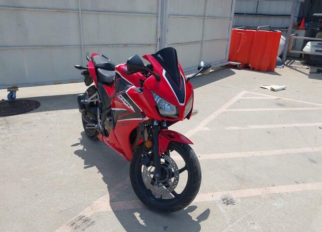 2017 HONDA CB