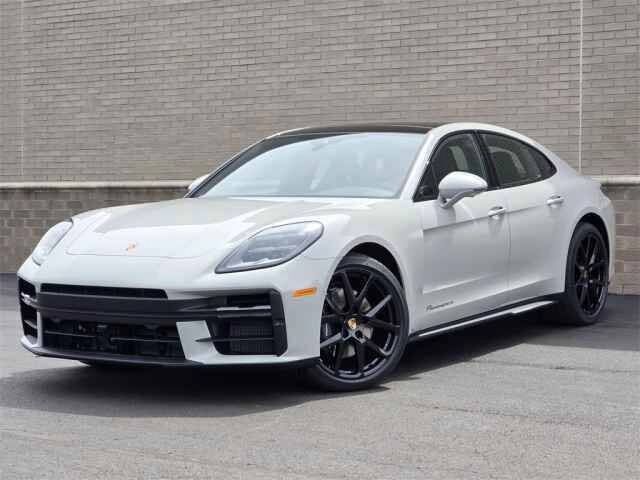 2025 PORSCHE Panamera