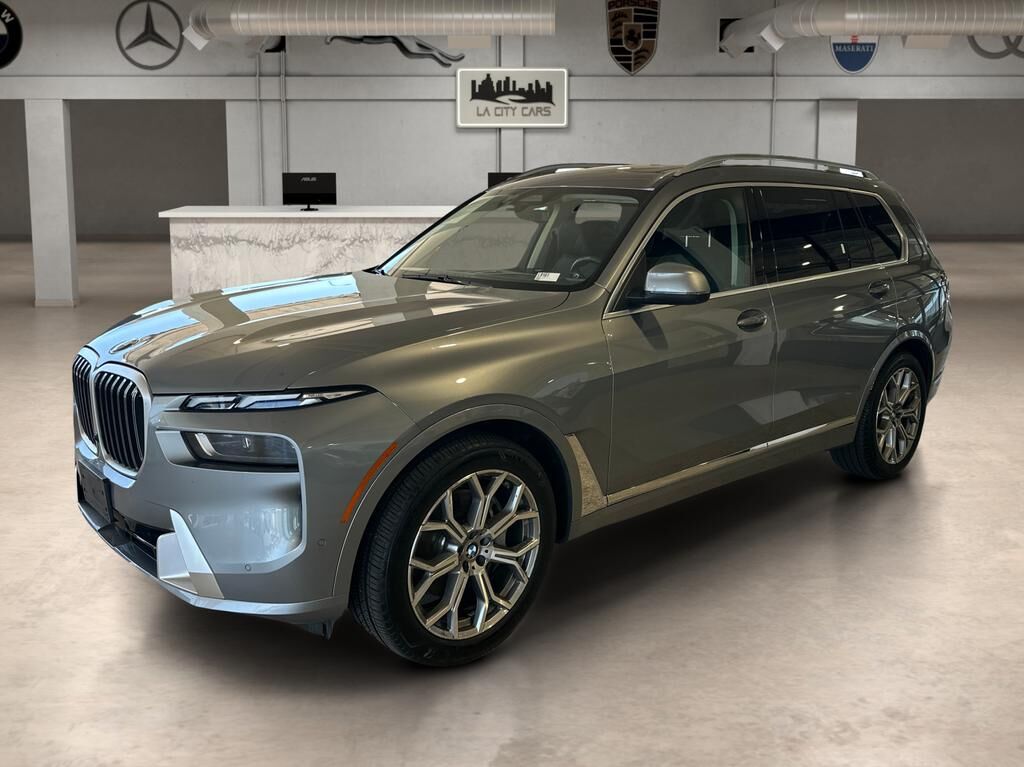 2025 BMW X7