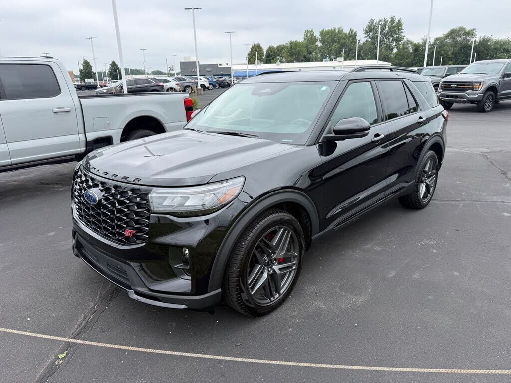 2025 FORD Explorer