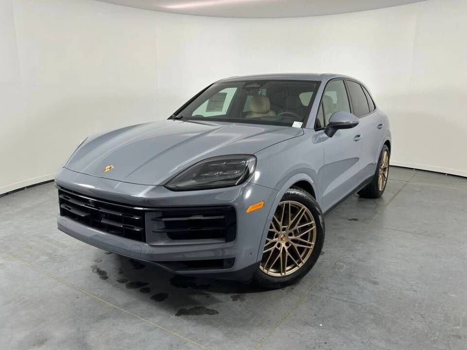 2026 PORSCHE Cayenne