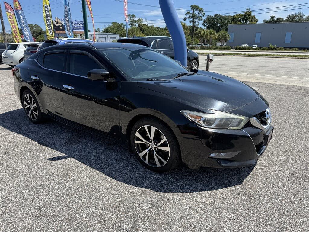 2017 NISSAN Maxima
