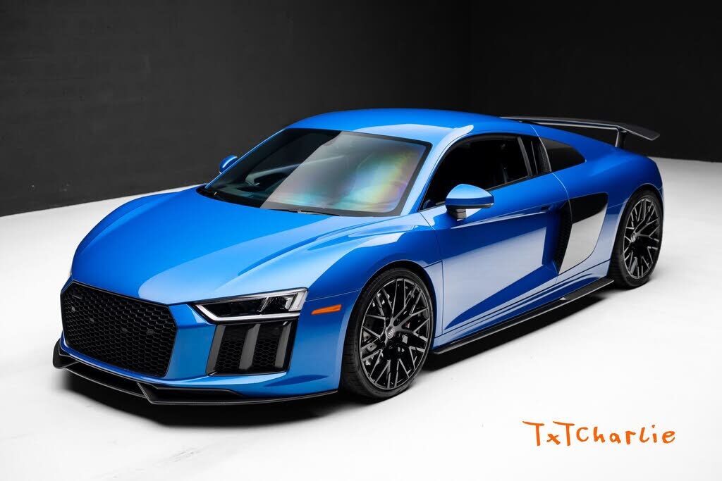 2017 AUDI R8