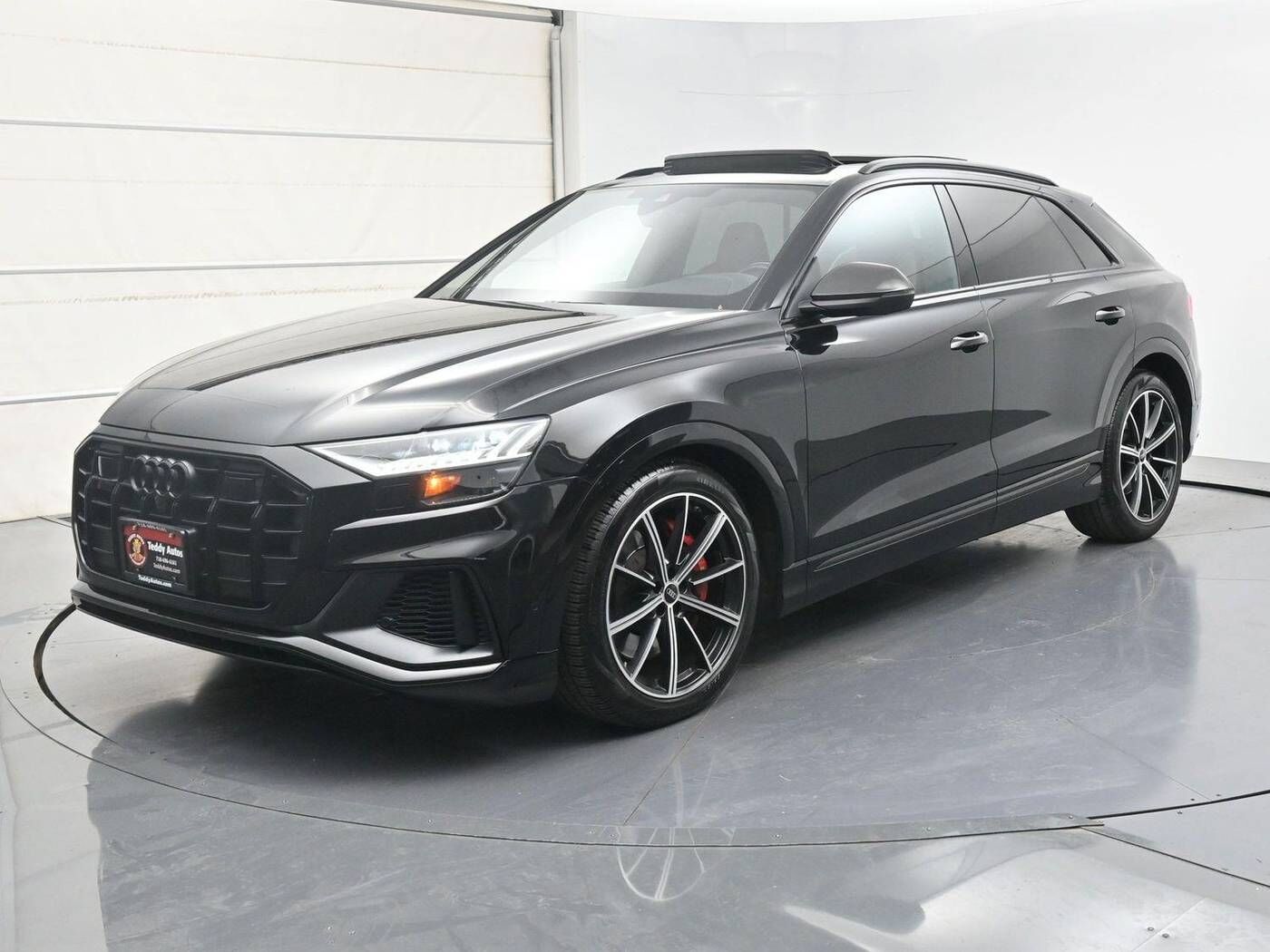 2022 AUDI SQ8