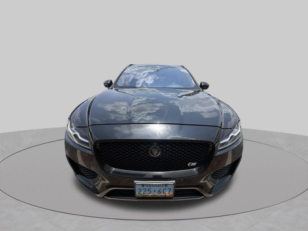 2017 JAGUAR F-Pace