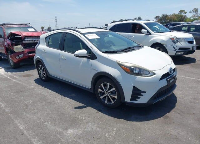 2018 TOYOTA Prius