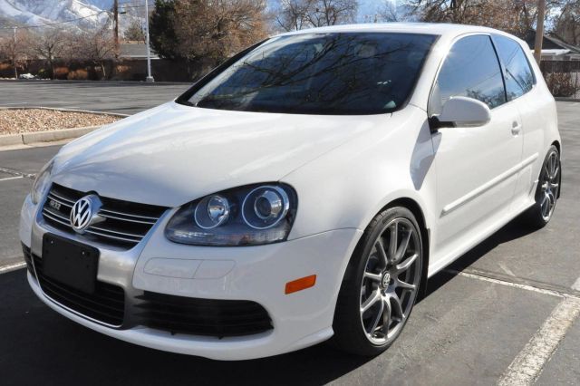 2008 VOLKSWAGEN R32