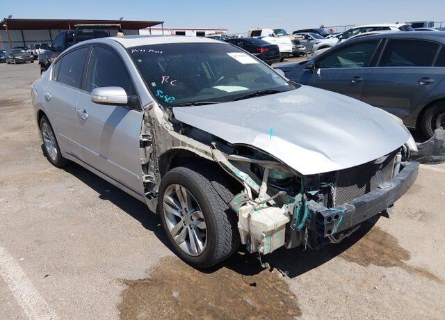 2010 NISSAN Altima