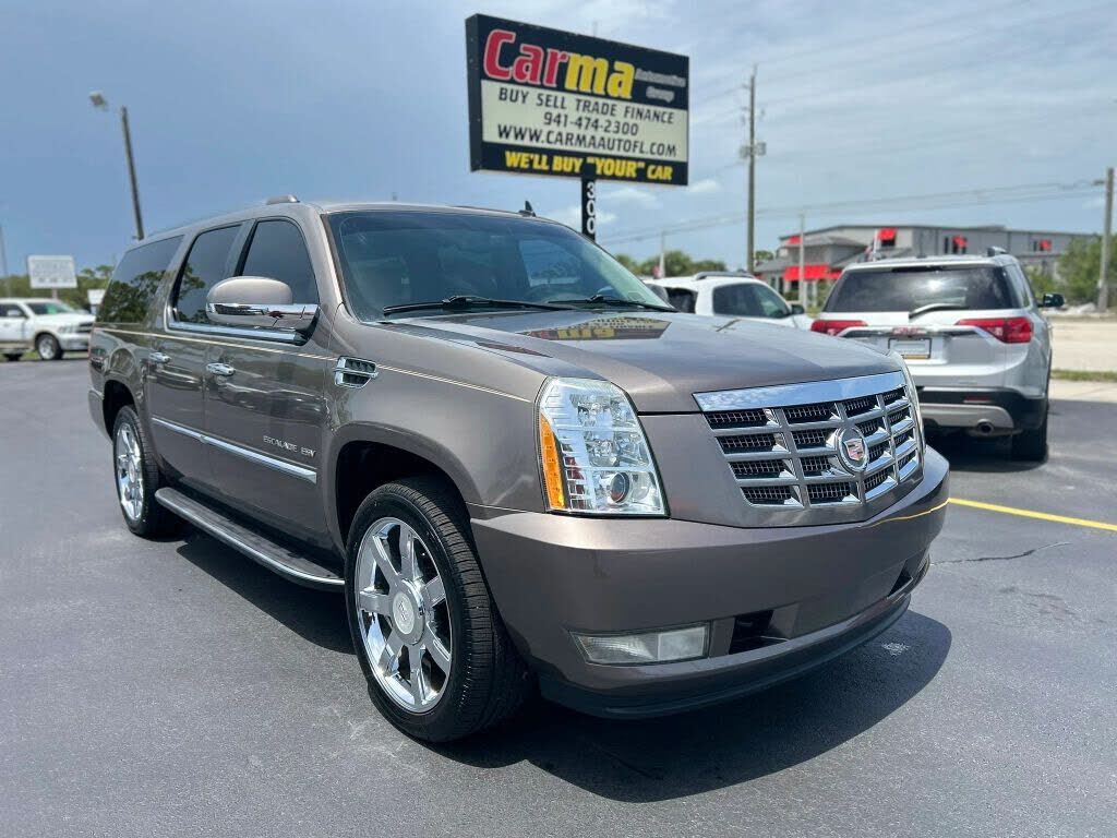 2013 CADILLAC Escalade