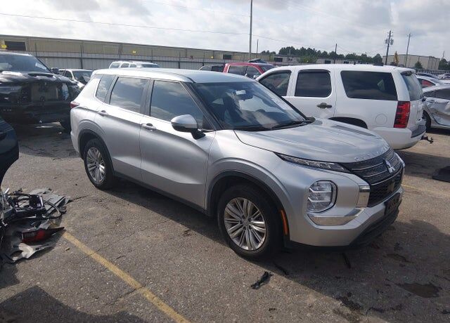 2024 MITSUBISHI Outlander