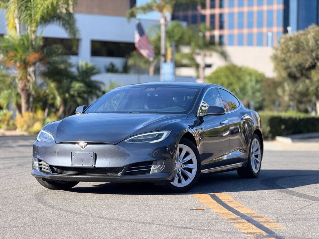 2019 TESLA Model S