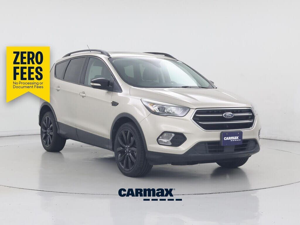 2017 FORD Escape